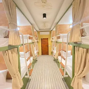 Sierra Hostel Nai Yang